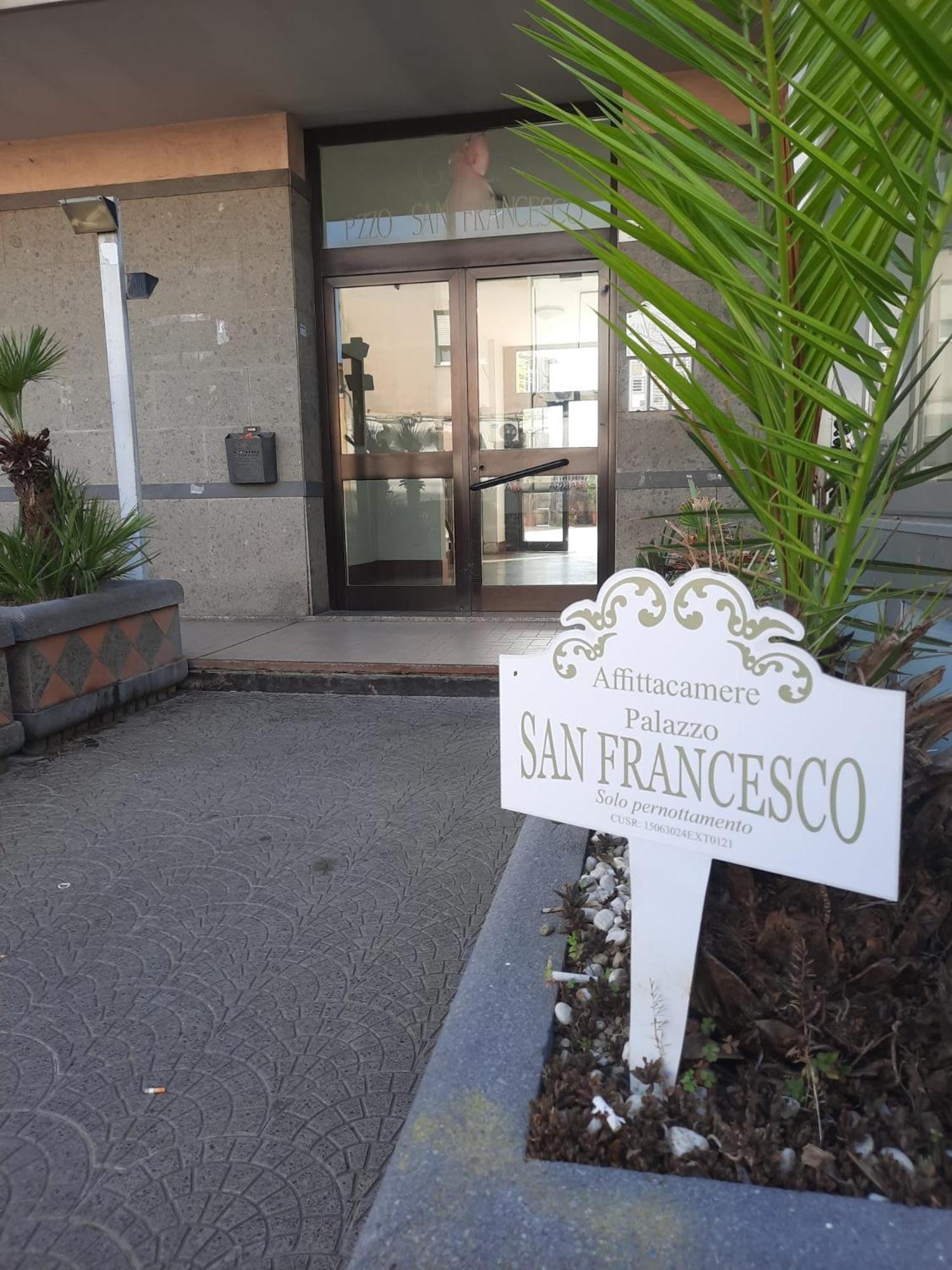 Palazzo San Francesco Otel Castellammare di Stabia Dış mekan fotoğraf